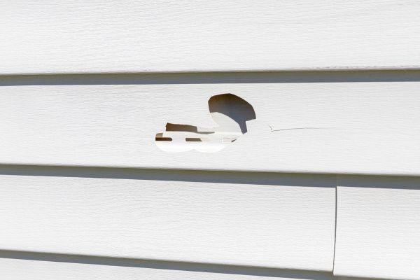 White Vinyl Siding Repair in Gulfport