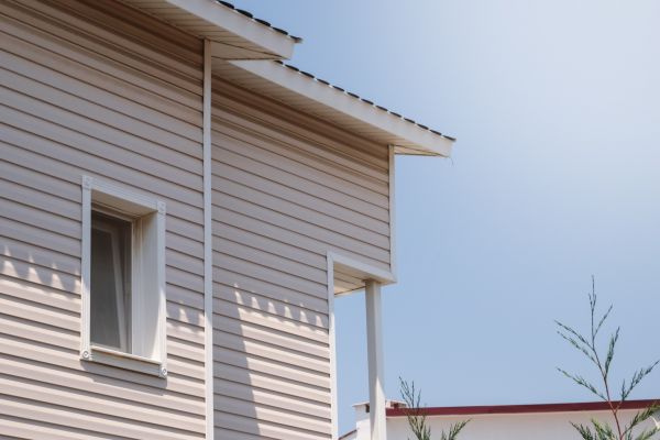 Cost of Vinyl Siding Hole Repair in Gulfport